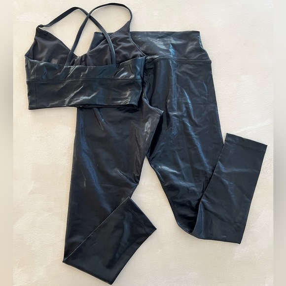 Haute Body leggings + sports bra - Picture 2 of 7